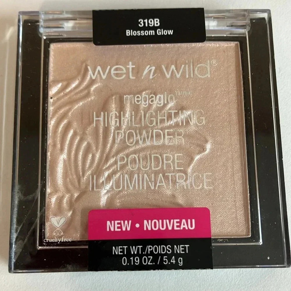 Wet N Wild LIMITED EDITION Bundle of 4pcs Make Up. New - Picture 2 of 9